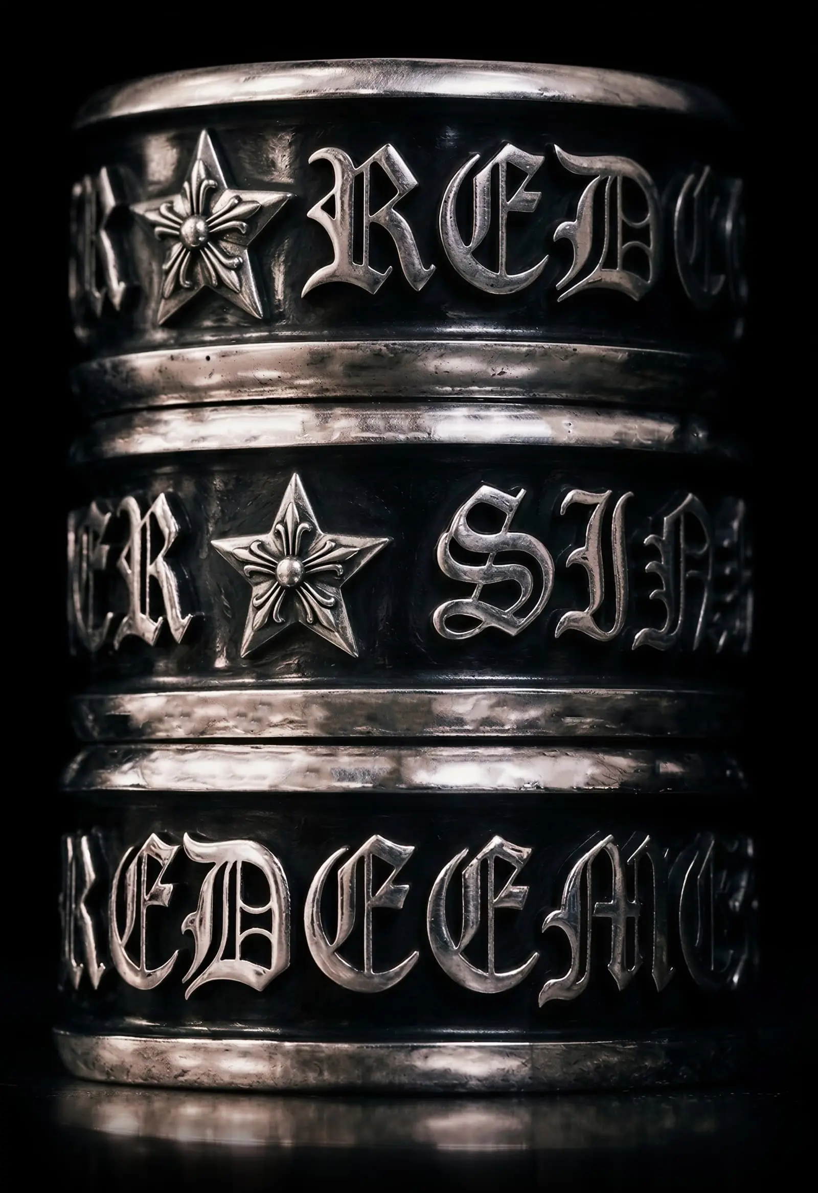 REDEEMER SINNER RINGS TEE